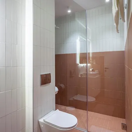 Habitat 29 C * Tesalónica