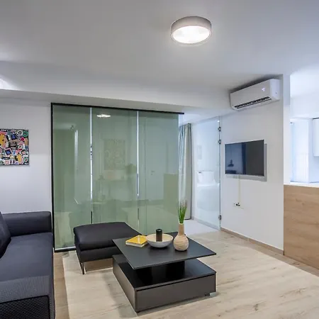 Habitat 29 C Apartment